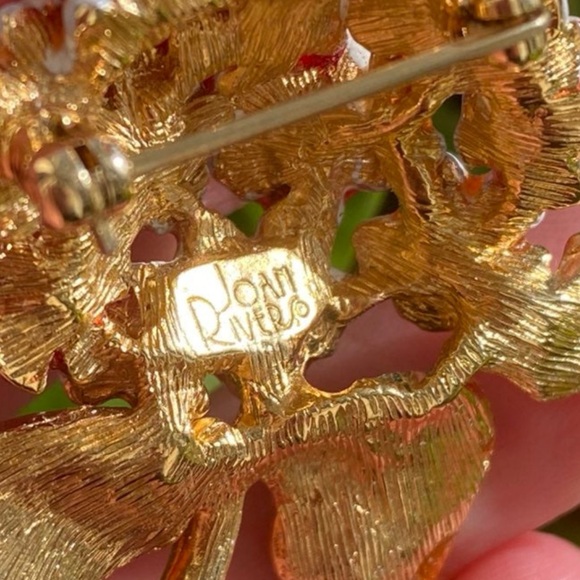 JOAN RIVERS Enamel Floral Rhinestone Brooch - Picture 4 of 5